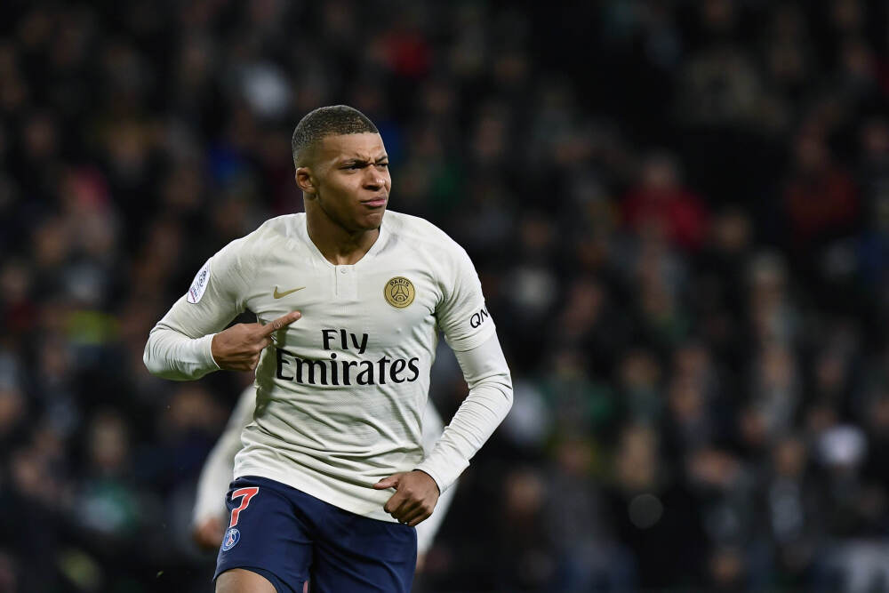   马斯克暗示SpaceX上市可能性